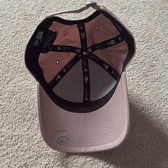 Baseball hat - Picture 3 of 3